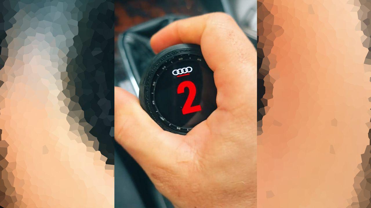 DIY เทพ! แปลง Smartwatch เก่าเป็นจอแสดงเกียร์ Audi A4